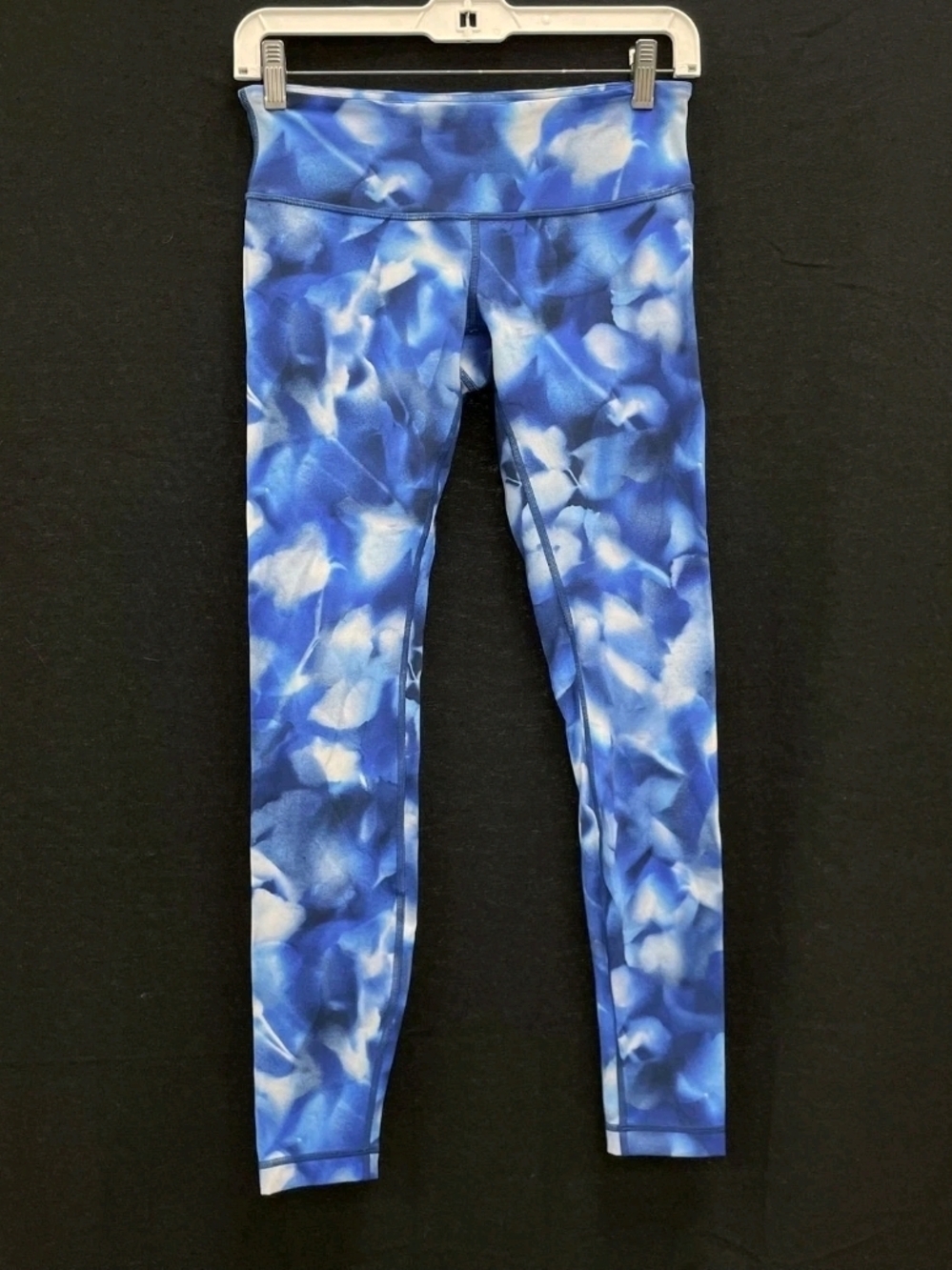 lululemon blue and white cloud-print leggings